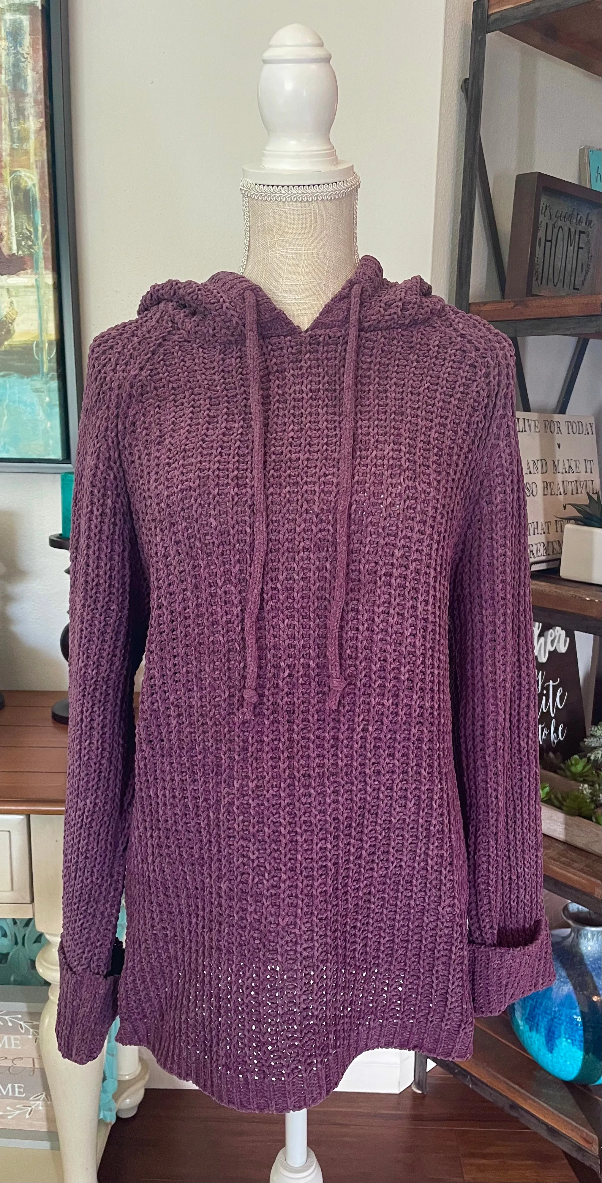 BiBi Soft Hooded Sweater in Plum